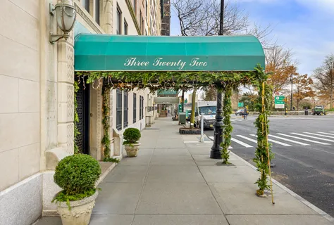 $1,175,000 | 322 West 72nd Street, Unit 3D | Upper West Side