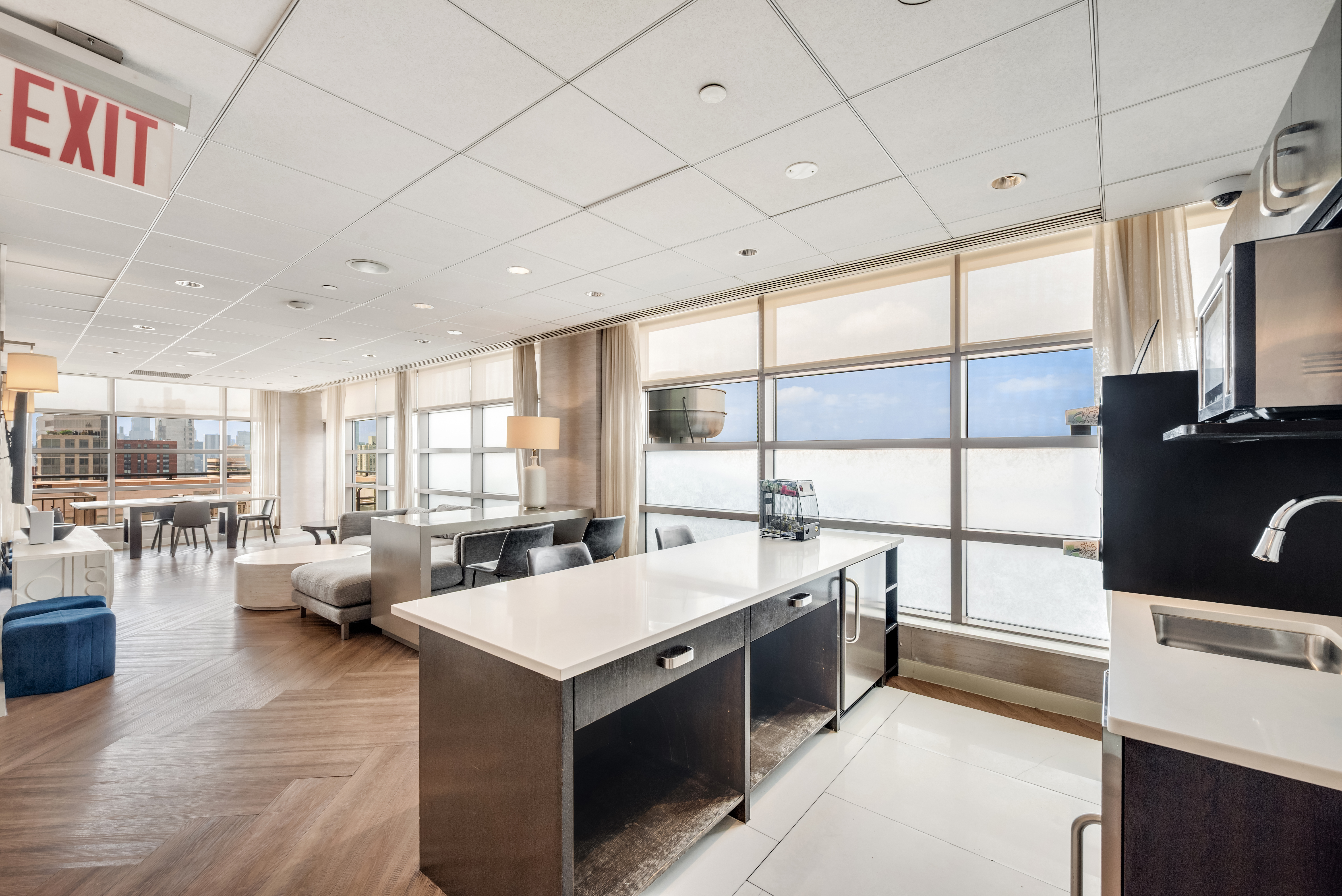 215-217 East 96th Street, Unit 25B Manhattan, NY 10128 - Photo 12 of 19 a large room with lots of counter space