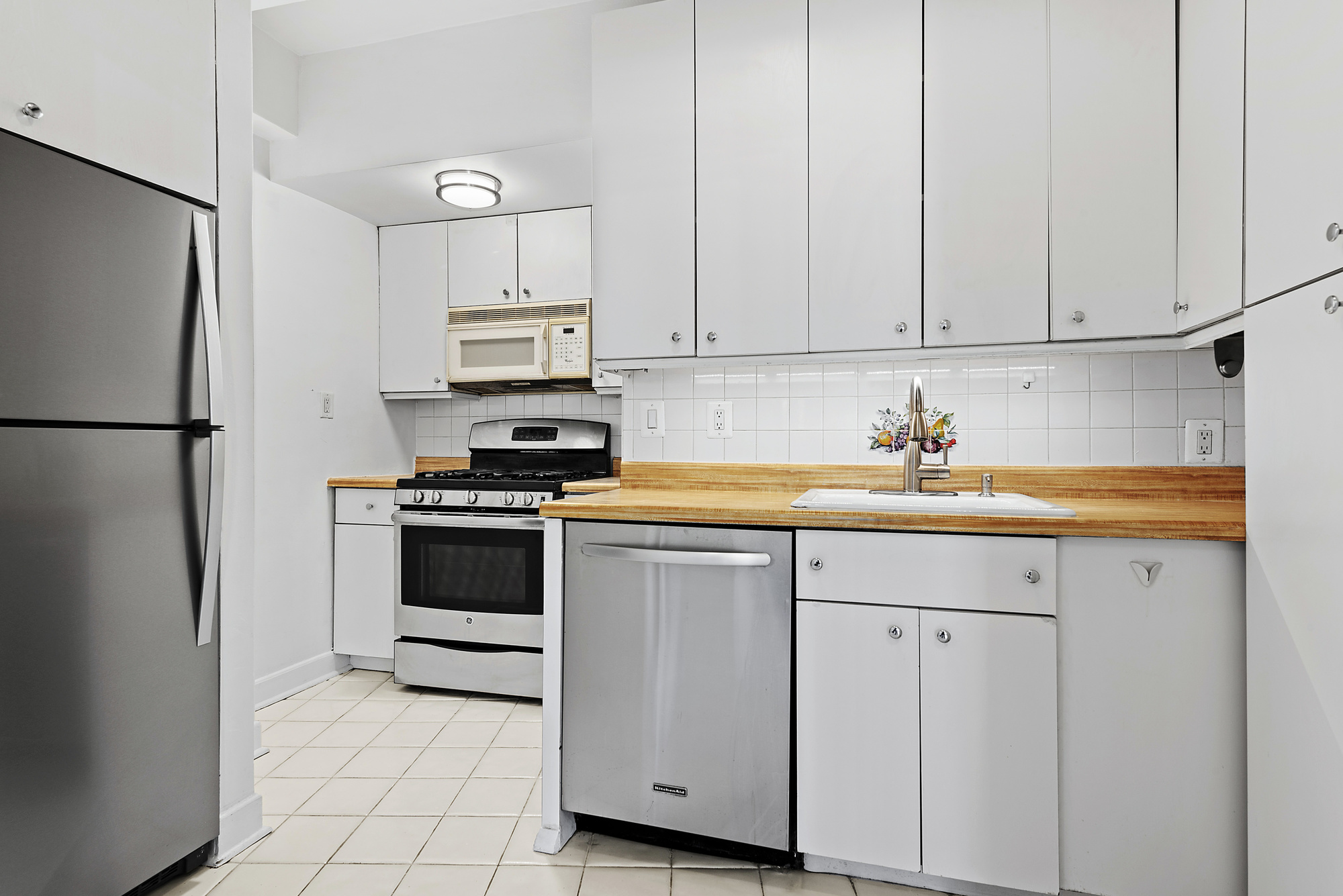 2166 Broadway, Unit 10B Manhattan, NY 10024 - Photo 7 of 12