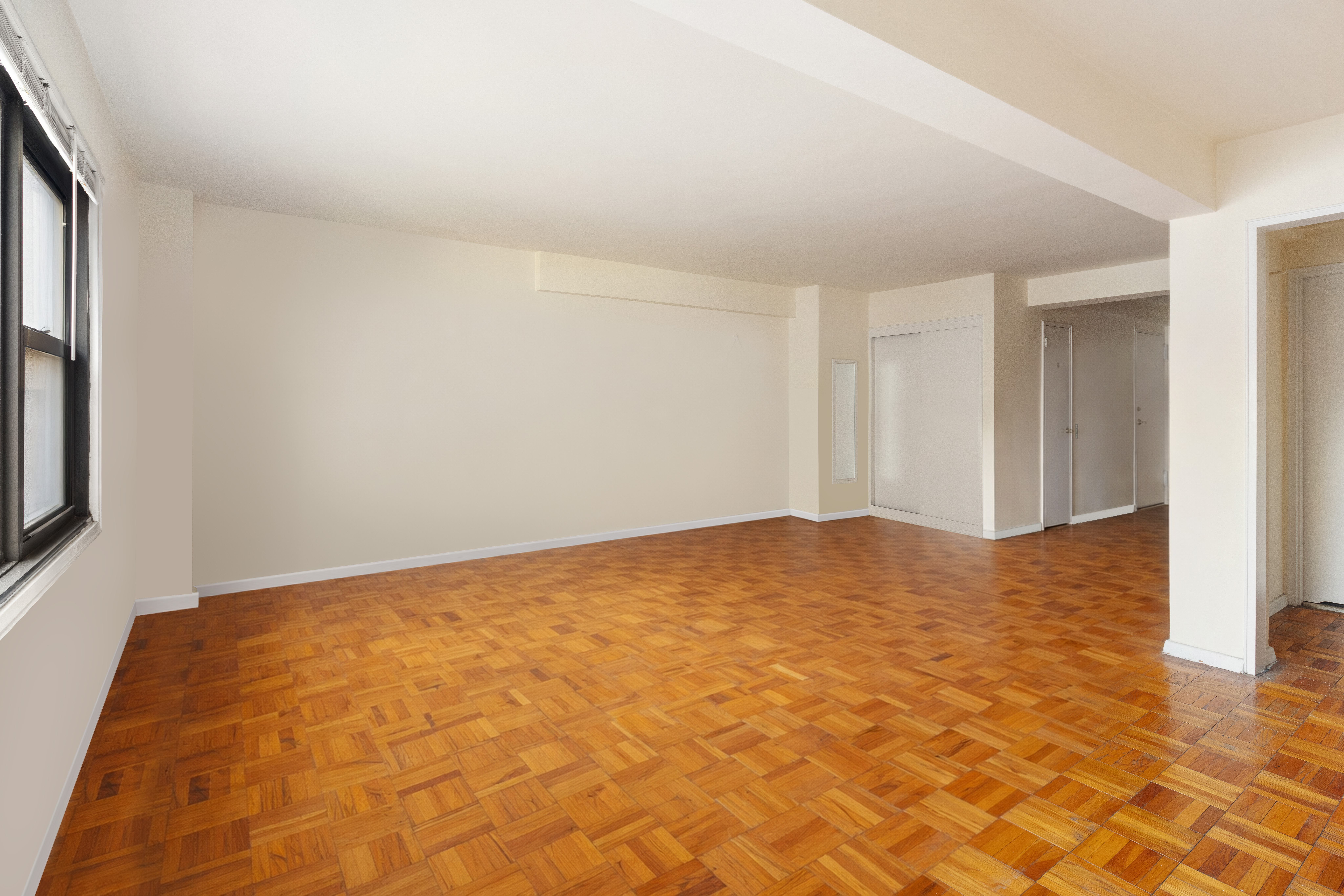 335 East 51st Street, Unit 8E Manhattan, NY 10022 - Photo 6 of 11