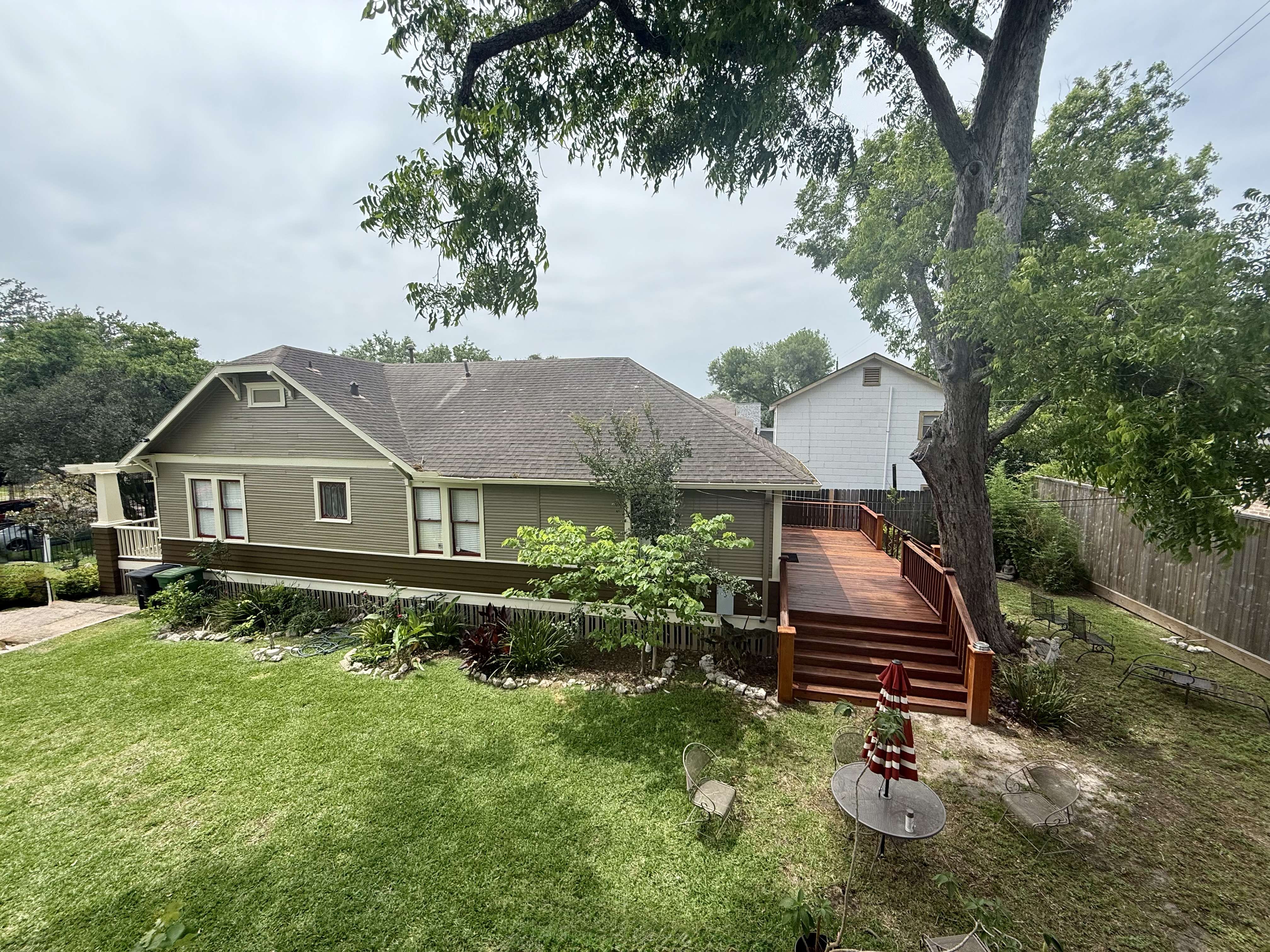 4617 Walker Street Houston, TX 77023 - Photo 2 of 18