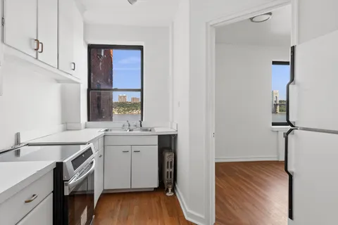 $650,000 | 159-00 Riverside Drive West, Unit 4G | Washington Heights