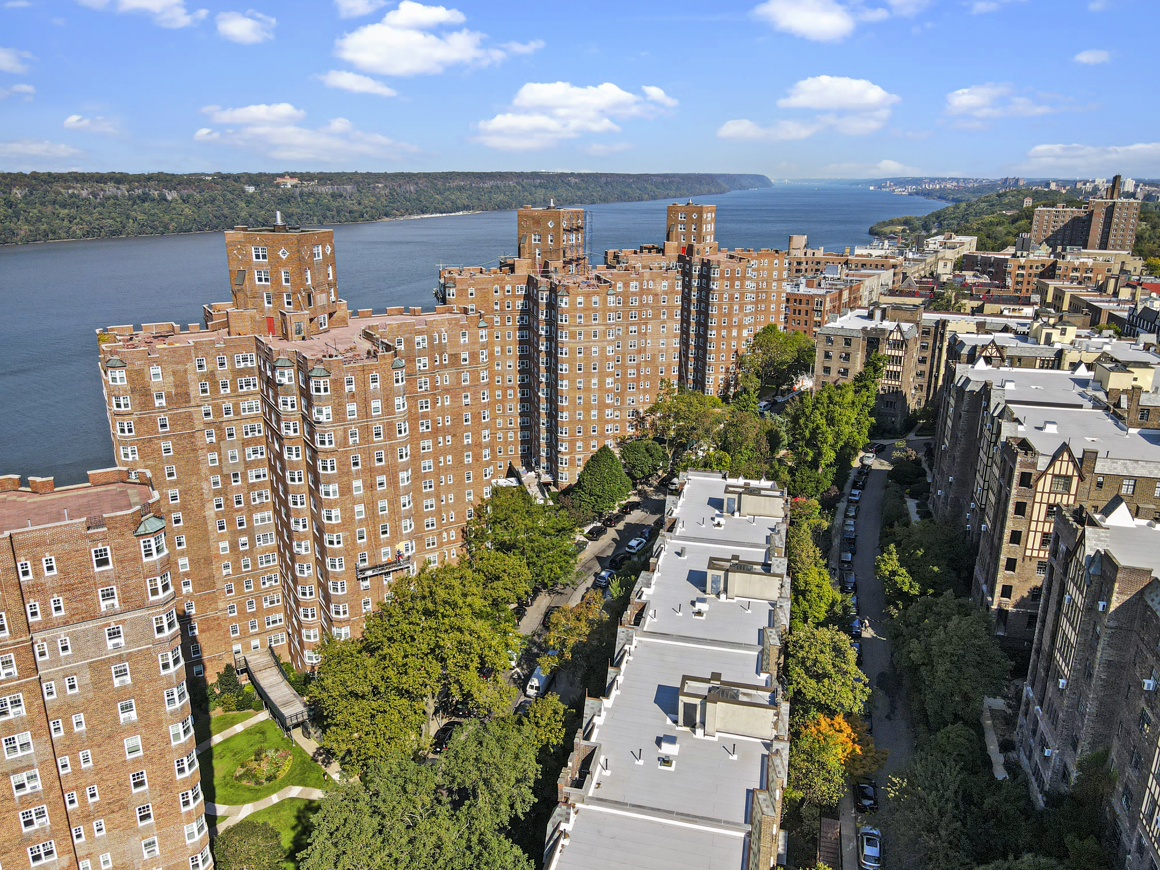 200 Cabrini Boulevard, Unit 47 Manhattan, NY 10033 - Photo 8 of 20 a view of a city with tall buildings