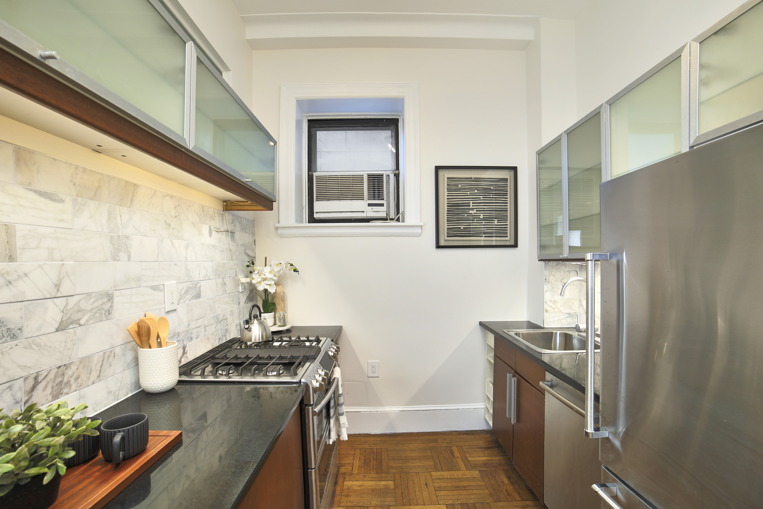176 West 87th Street, Unit MD Manhattan, NY 10024 - Photo 5 of 18