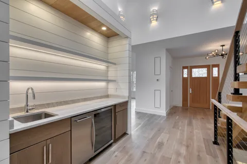 $4,650,000 | 23 Fairway Drive, East Hampton, NY 11937