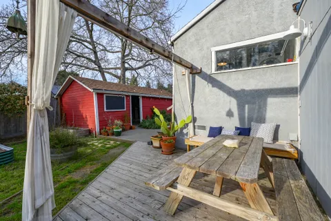 $1,175,000 | 2103 Bodega Avenue, Petaluma, CA 94952