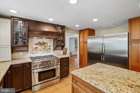 $1,250,000 | 11303 Hounds Way, North Bethesda, MD 20852