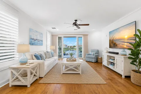 $885,000 | 6 Academy Way, Unit 221, St. Petersburg, FL 33711