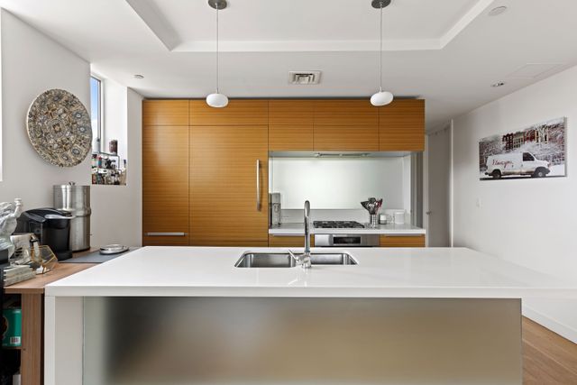 $2,700,000 | 150 North 5th Street, Unit PHB | Williamsburg