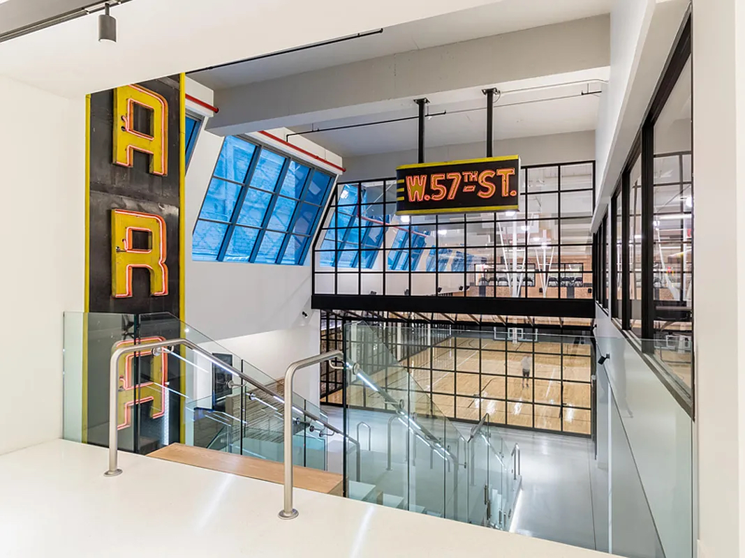 606 West 57th Street, Unit 1612 Manhattan, NY 10019 - Photo 12 of 18 a view of a balcony