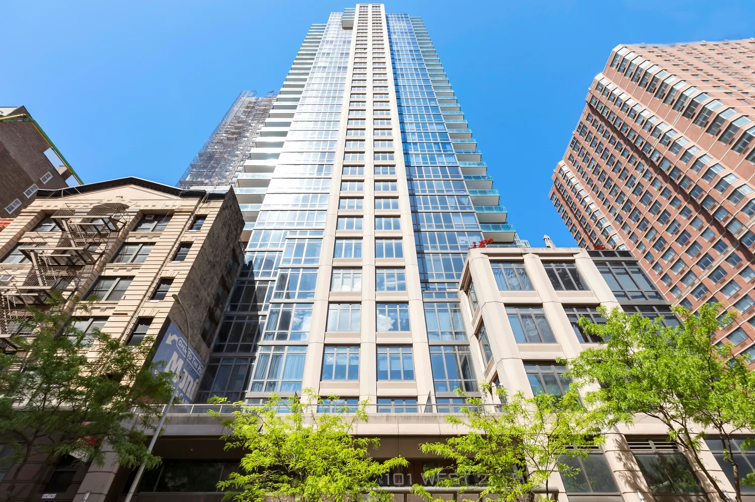 $1,675,000 | 101 West 24th Street, Unit 4F | Chelsea