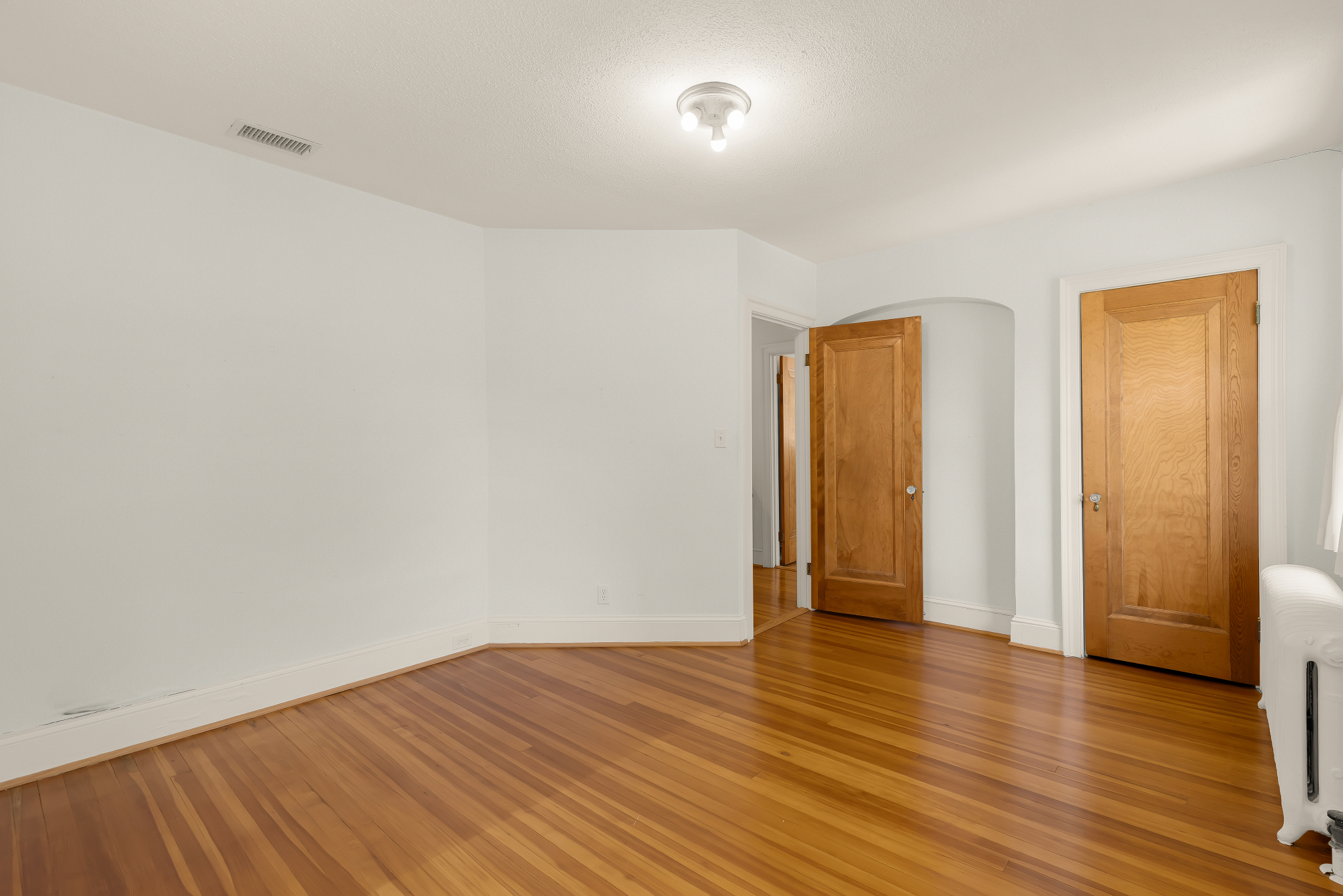 2820 38th Street Northwest Washington, DC 20007 - Photo 29 of 54