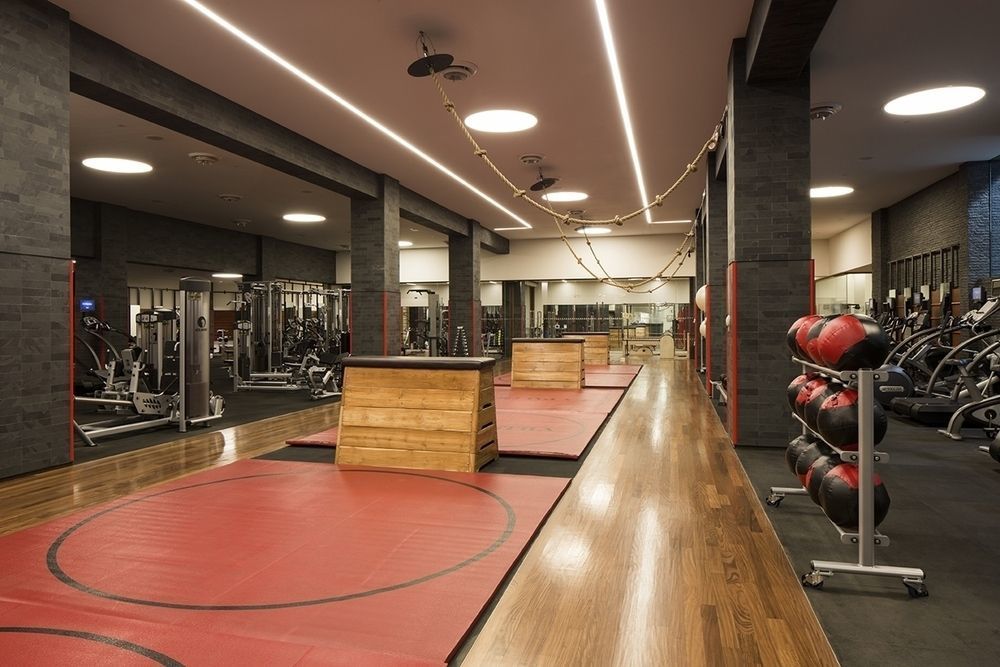 60 Riverside Boulevard, Unit PH4001 Manhattan, NY 10069 - Photo 18 of 33 a large hall with dining table and chandelier