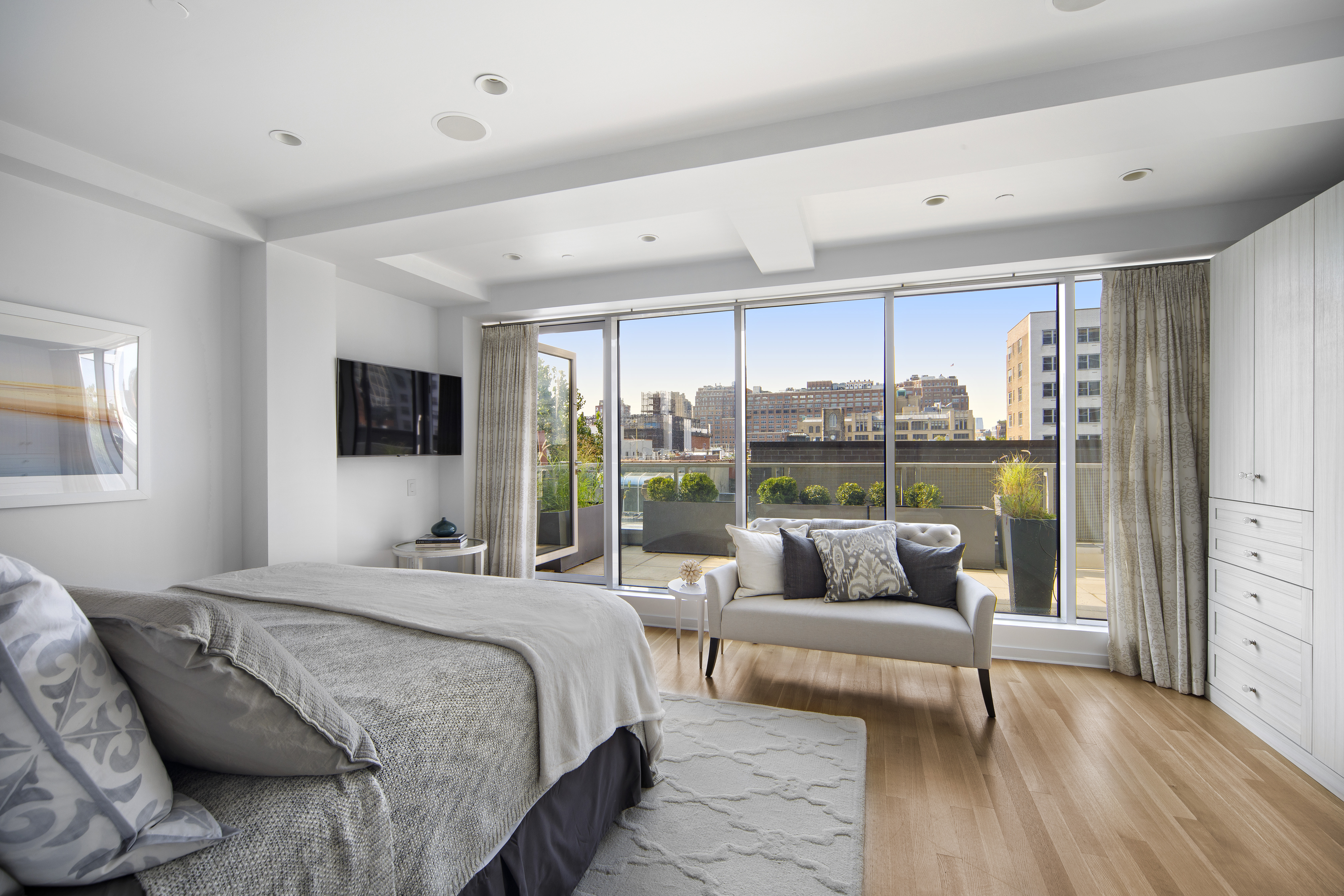 350 West 23rd Street, Unit PHB Manhattan, NY 10011 - Photo 8 of 15