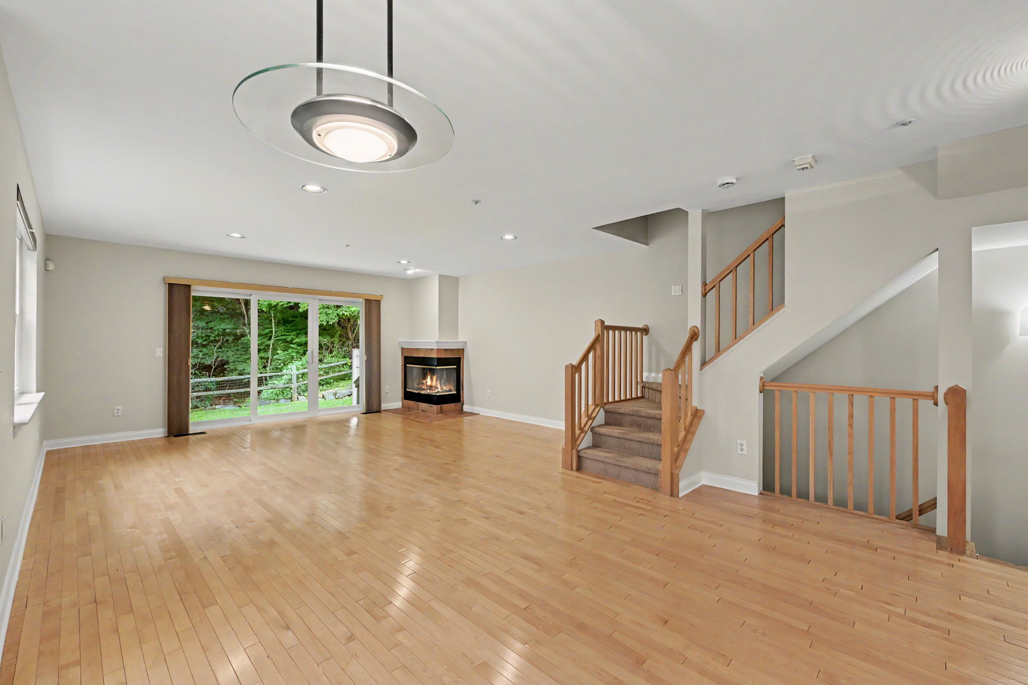 34 Winding Ridge Road White Plains, NY 10603 - Photo 5 of 41