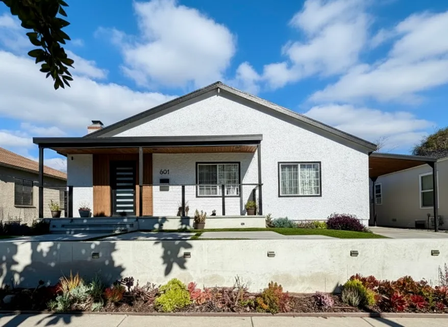 $1,300,000 | 601 West Hillsdale Street, Inglewood, CA 90302