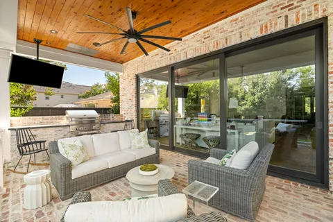 $2,300,000 | 3758 Drummond Street, Houston, TX 77025