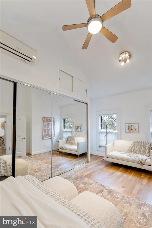 $1,700,000 | 203 9th Street Southeast, Washington, DC 20003