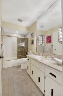 $2,000,000 | 2101 Northwest 25th Street, Boca Raton, FL 33431