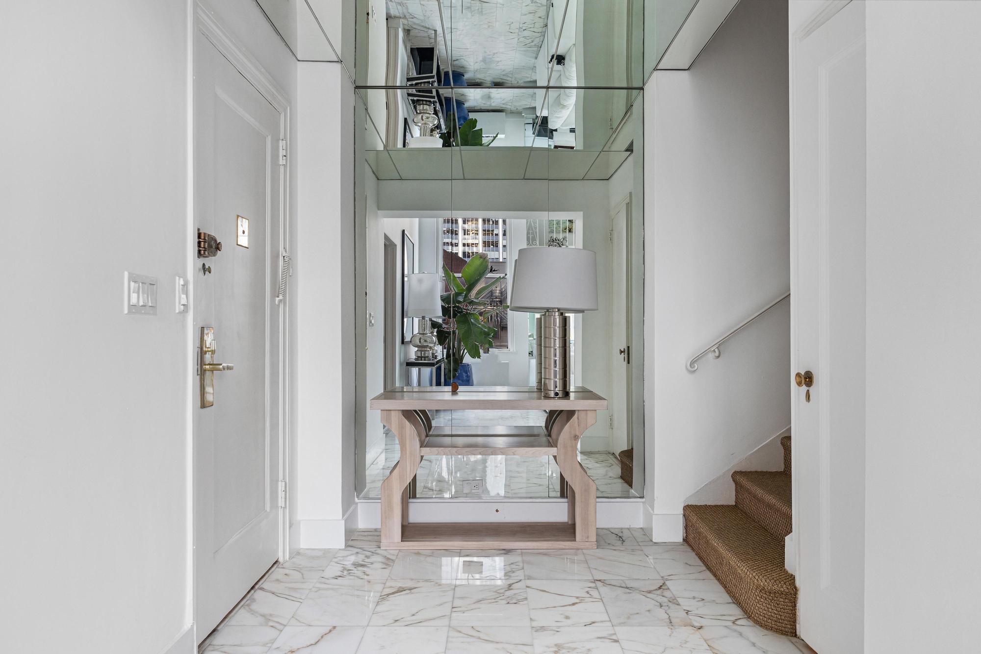 111 East 56th Street, Unit 2100 Manhattan, NY 10022 - Photo 20 of 45