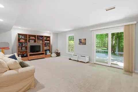 $1,000,000 | 9235 Northedge Drive, Springfield, VA 22153