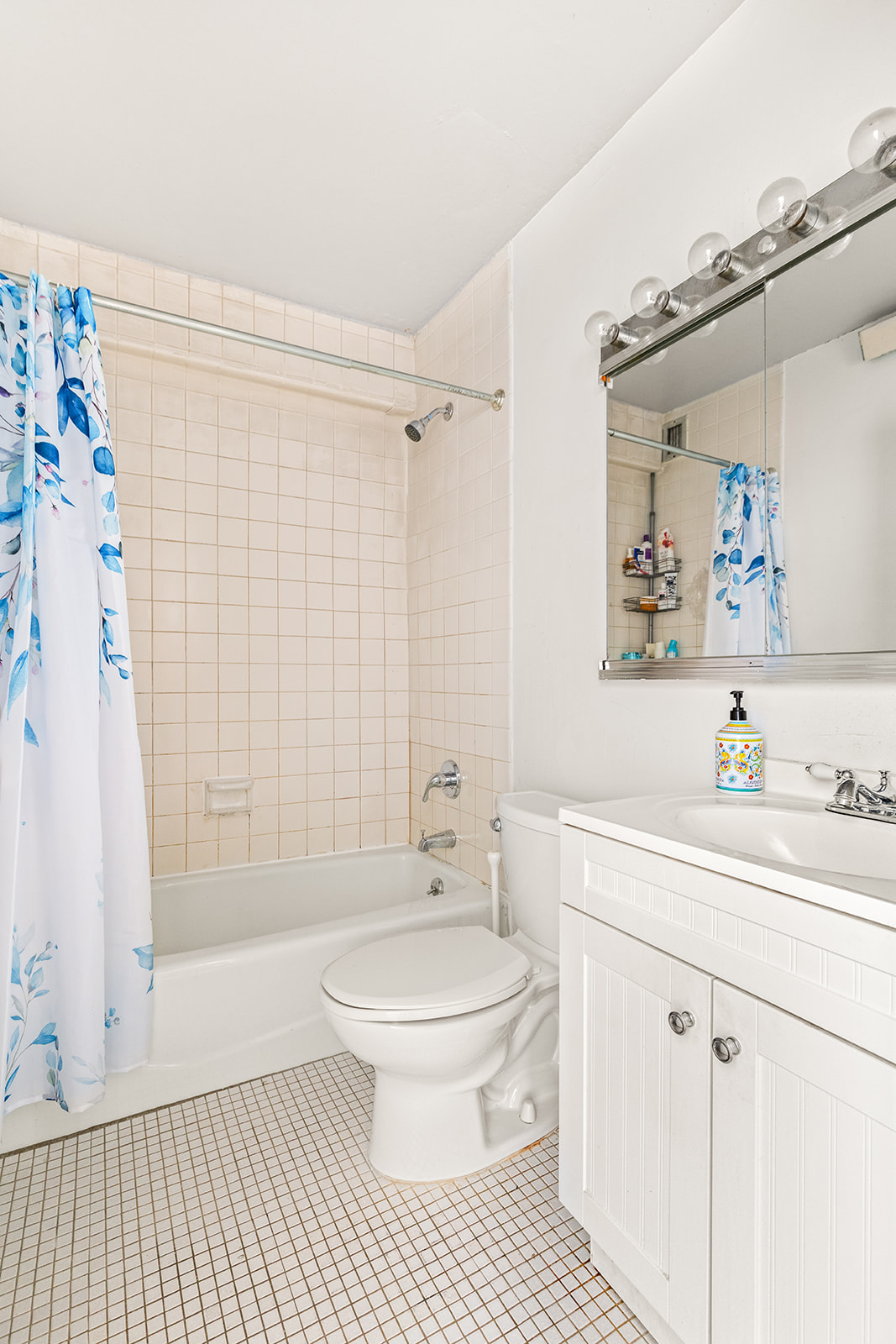 301 East 45th Street, Unit 7F Manhattan, NY 10017 - Photo 5 of 7