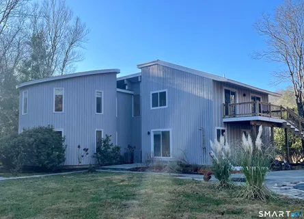 $2,095,000 | 2177 Cross Highway, Fairfield, CT 06824