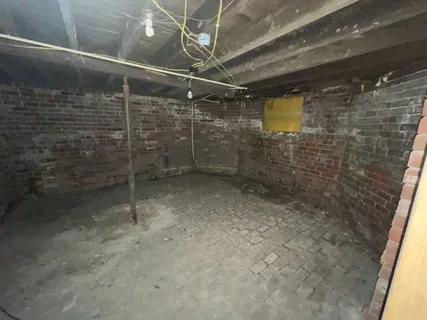 $60,000 | 203 East Washington Street, Avon, IL 61415