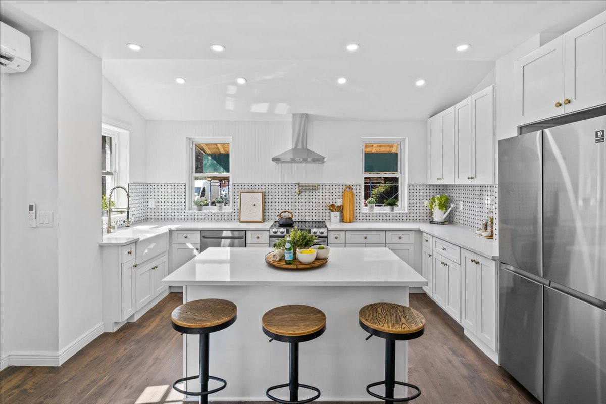 433 East 32nd Street Brooklyn, NY 11226 - Photo 2 of 29