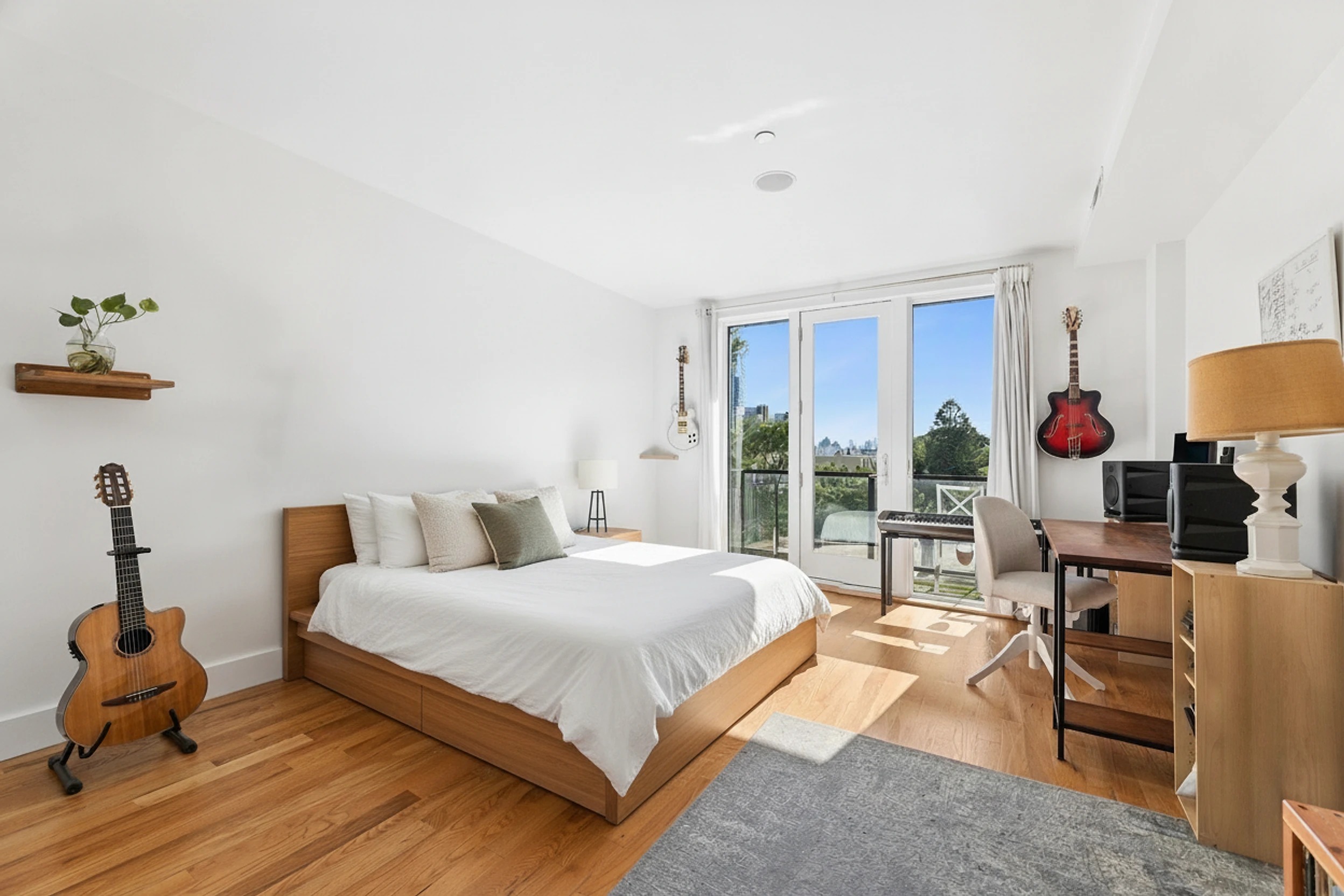 1059 Manhattan Avenue, Unit 4C Brooklyn, NY 11222 - Photo 1 of 14 Gallery Image 1