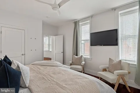 $885,000 | 701 South 6th Street, Philadelphia, PA 19147