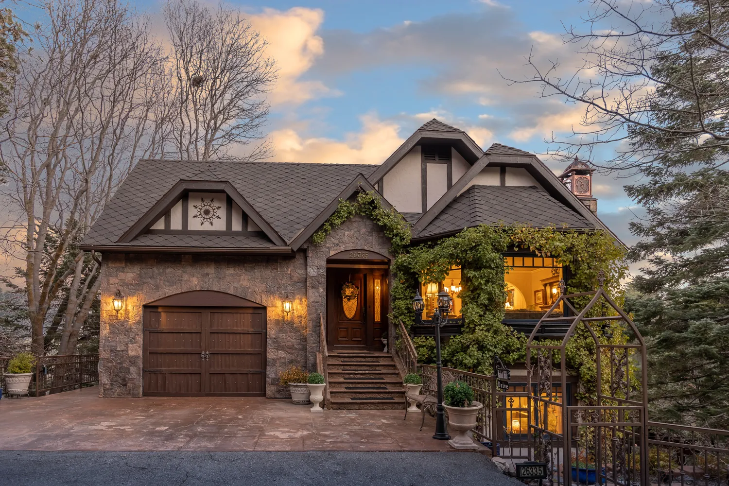 $879,000 | 26335 Walnut Hills Drive, Lake Arrowhead, CA 92352