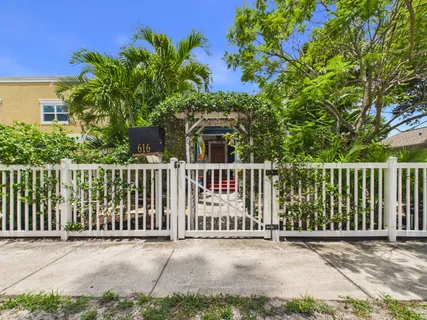 $599,000 | 616 15th Street North, St. Petersburg, FL 33705