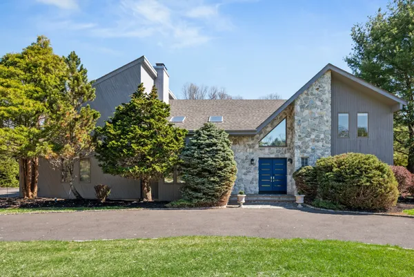 $1,795,000 | 5 Meadow Drive, Warren, NJ 07059