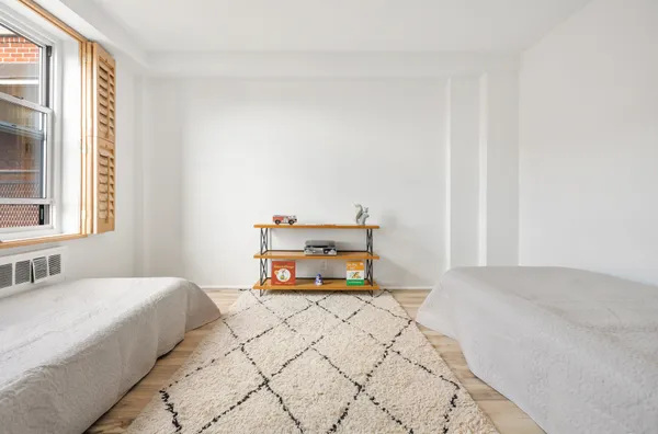 $565,000 | 35-50 85th Street, Unit 9E | Jackson Heights