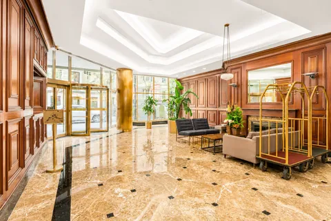 $1,650,000 | 250 West 90th Street, Unit 7H | Upper West Side