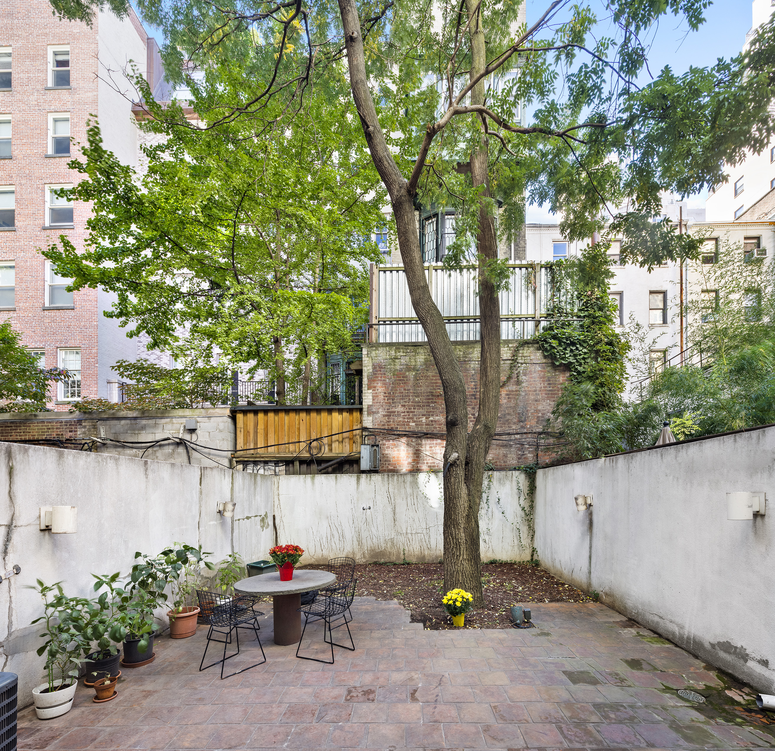 54 East 66th Street Manhattan, NY 10065 - Photo 4 of 19