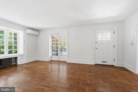 $895,000 | 6711 Lincoln Drive, Philadelphia, PA 19119