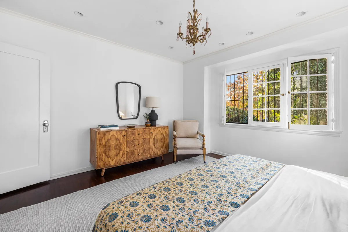 $1,849,000 | 926 Burnside Avenue, Los Angeles, CA 90036