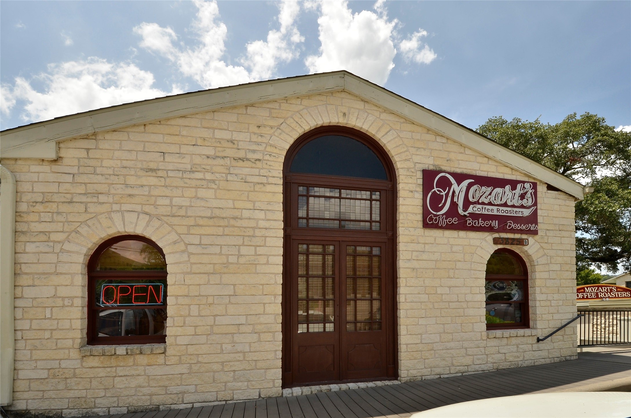 2520 Quarry Road, Unit 201 Austin, TX 78703 - Photo 30 of 30 Gallery Image 30