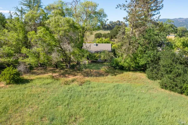 $2,450,000 | 18320-18330 Carriger Road, Sonoma, CA 95476