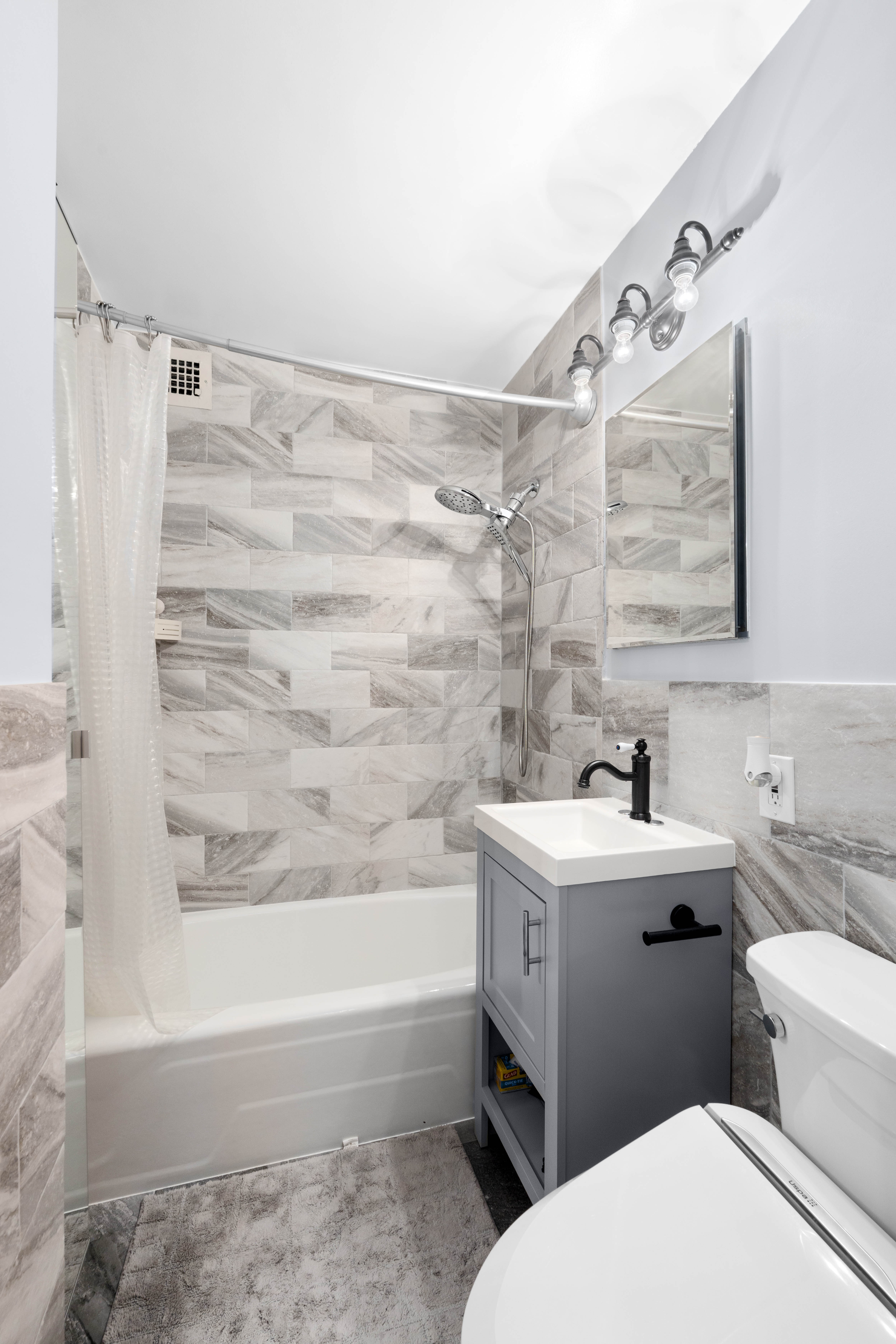 101 West 12th Street, Unit 2D Manhattan, NY 10011 - Photo 3 of 6 Gallery Image 3