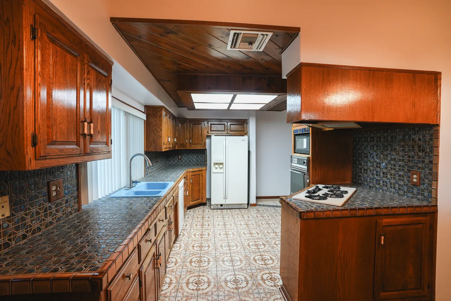 $719,000 | 42060 Parkmont Drive, Quartz Hill, CA 93536