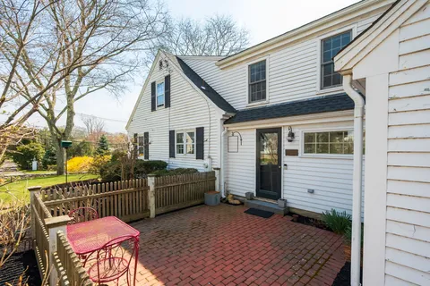 Contact Agent | 163 Pond Street, Cohasset, MA 02025