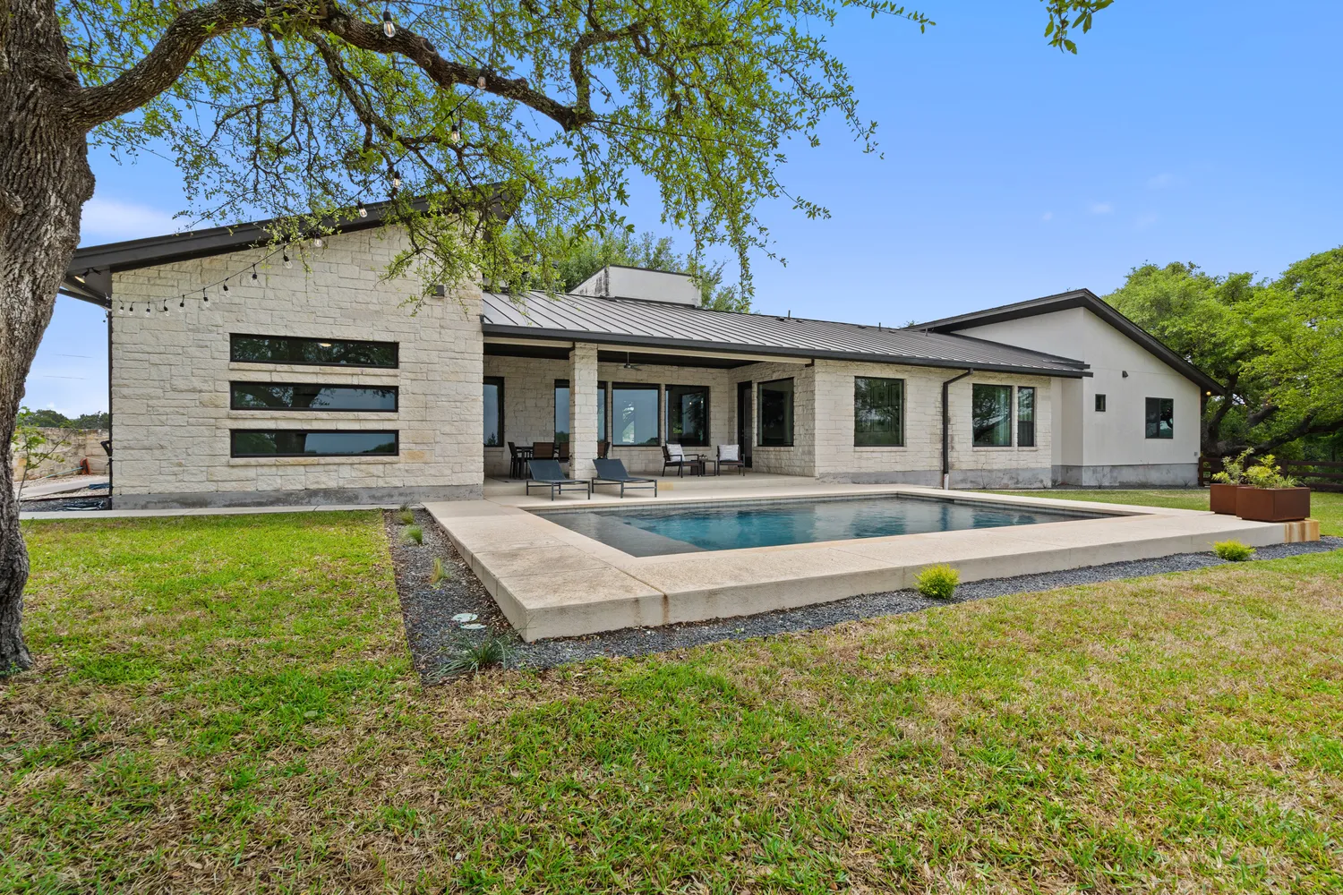 $1,875,000 | 3921 County Road 258, Liberty Hill, TX 78642