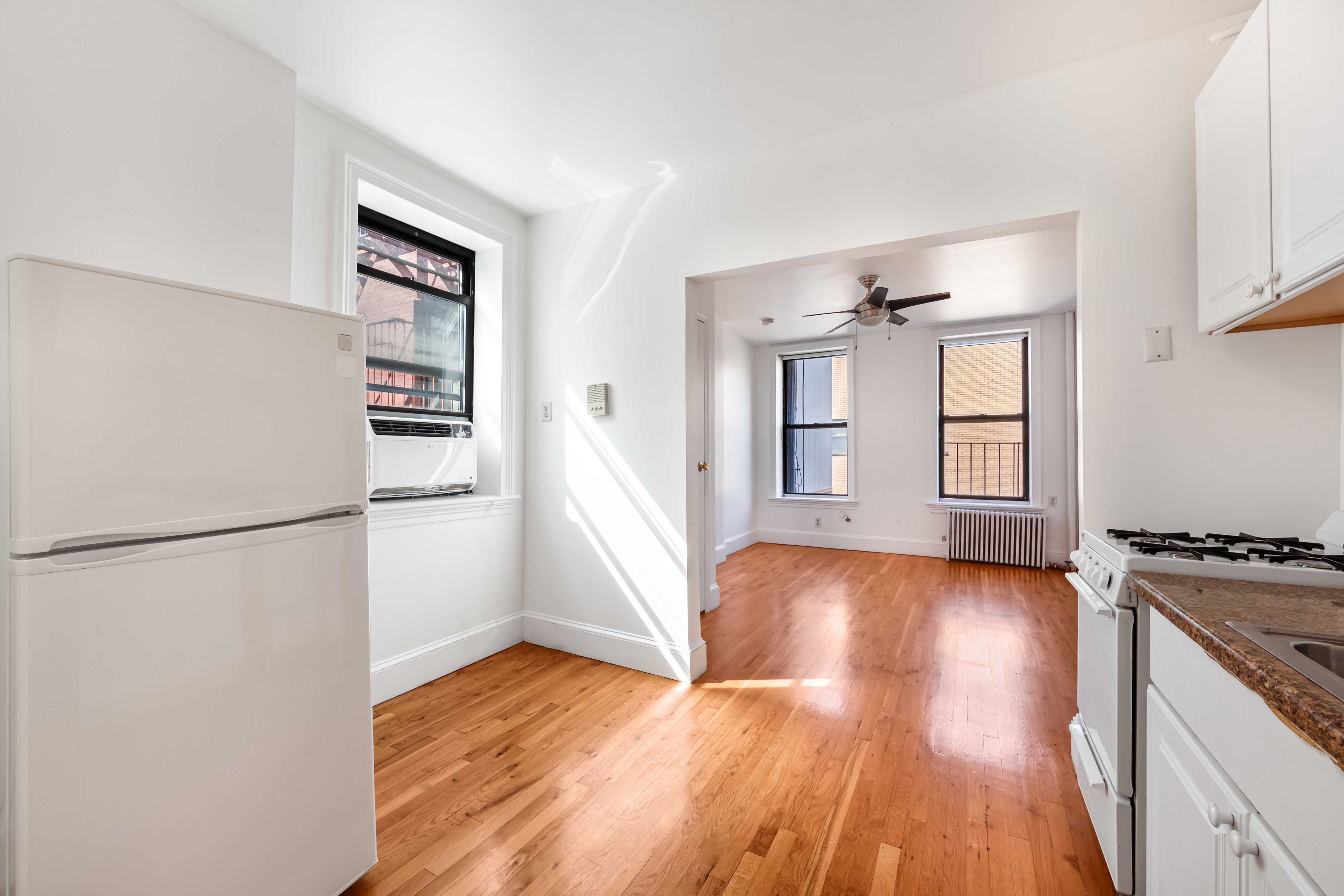 241 Mulberry Street, Unit 18 Manhattan, NY 10012 - Photo 2 of 5