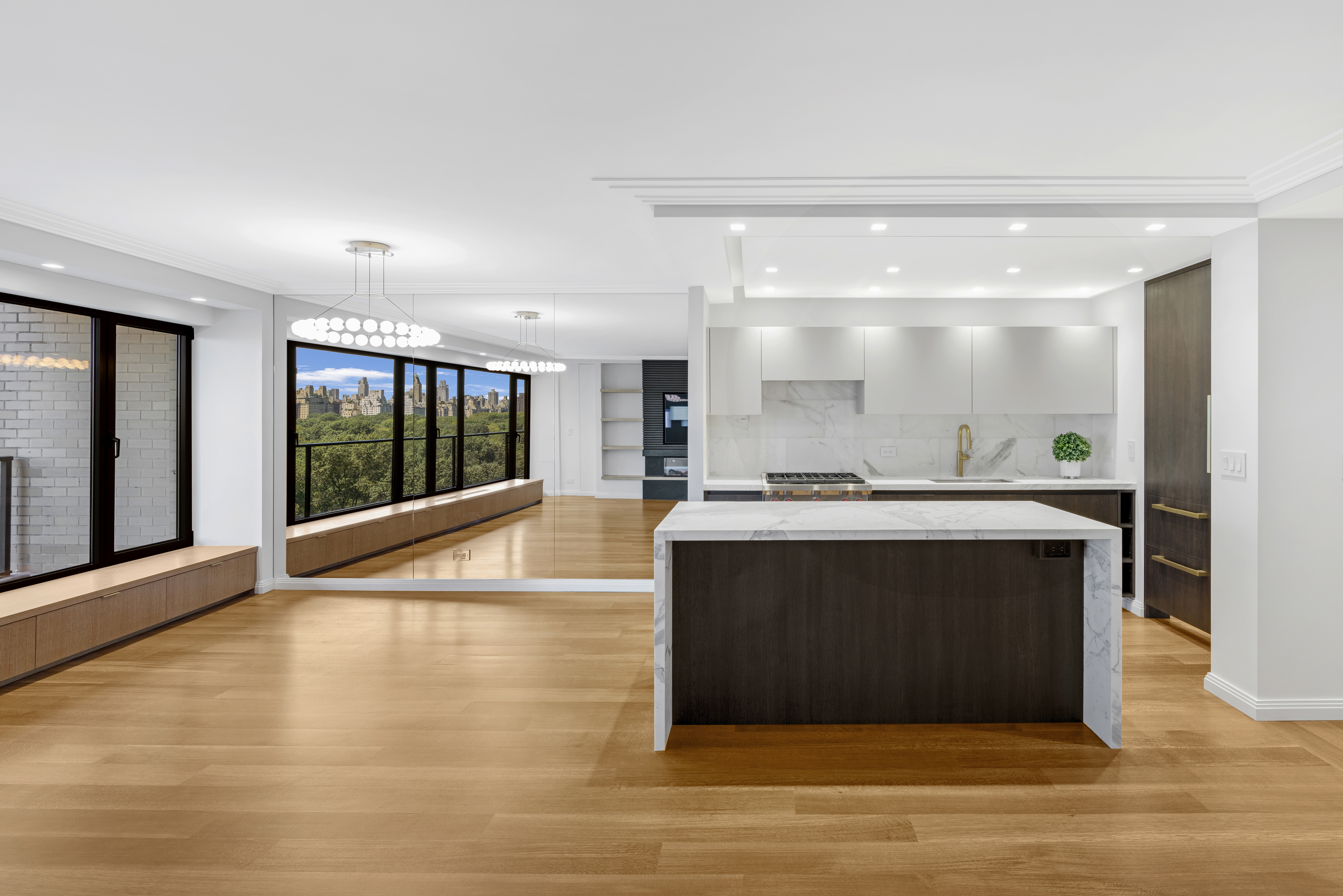 200 Central Park South, Unit 11H Manhattan, NY 10019 - Photo 13 of 18