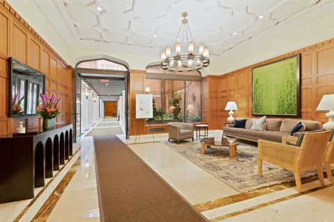 $859,000 | 205 East 85th Street, Unit 14M | Upper East Side