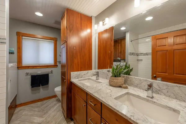 $3,900,000 | 667 East Kelly Avenue, Jackson, WY 83001