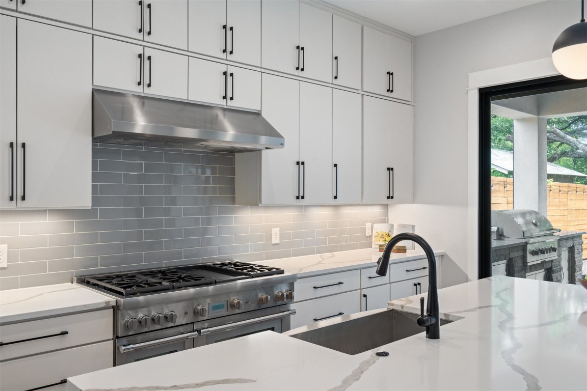 5405 Montview Street Austin, TX 78756 - Photo 4 of 24